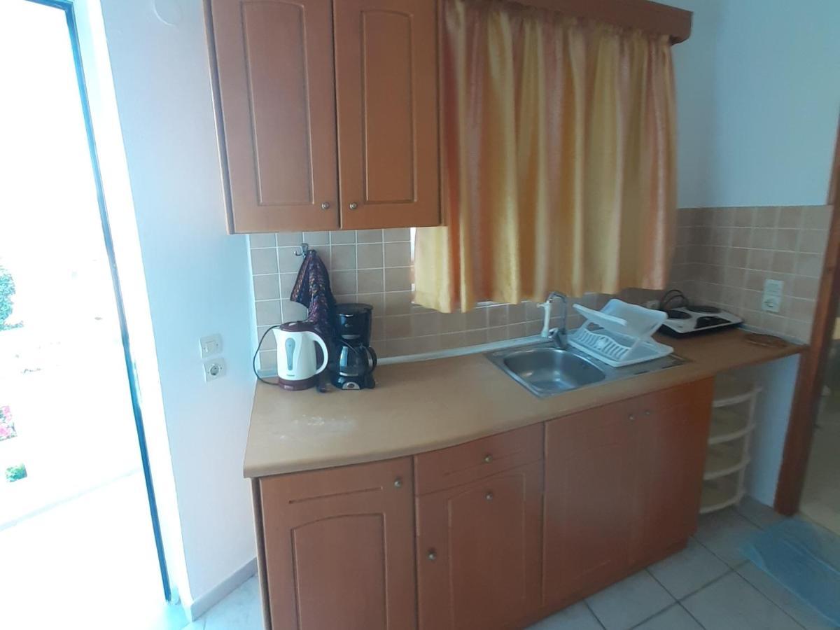 Zikas Apartments Marmari  Exterior photo